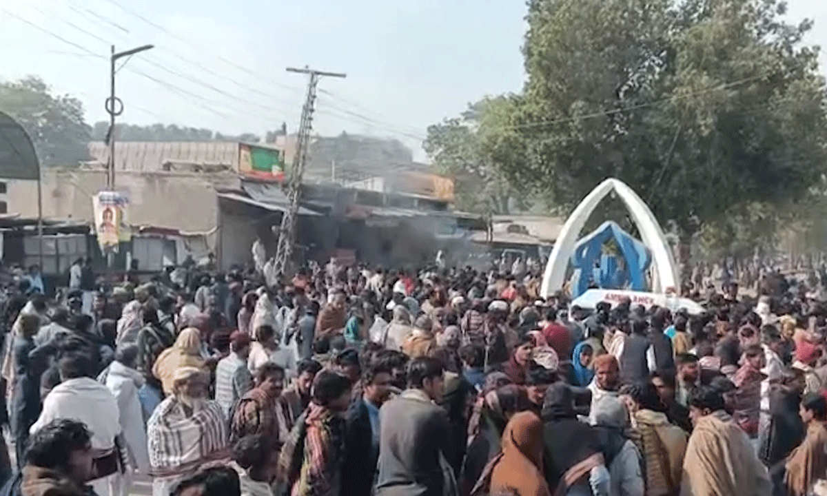 عمرڪوٽ:مبينا قتل ٿيل نوجوان واري واقعي خلاف  شٽر بند هڙتال